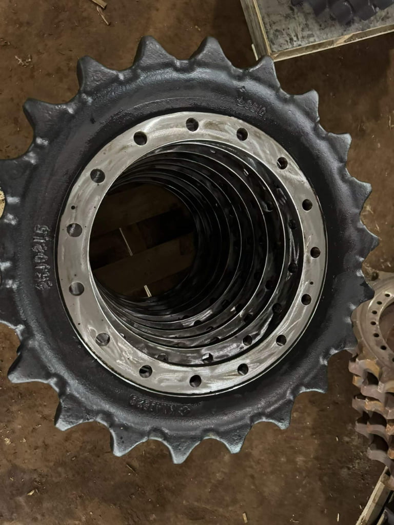SUMITOMO 120, SUMITOMO 130, SUMITOMO 210, SUMITOMO 360 Drive Sprocket / Drive Gear spare parts photo 1