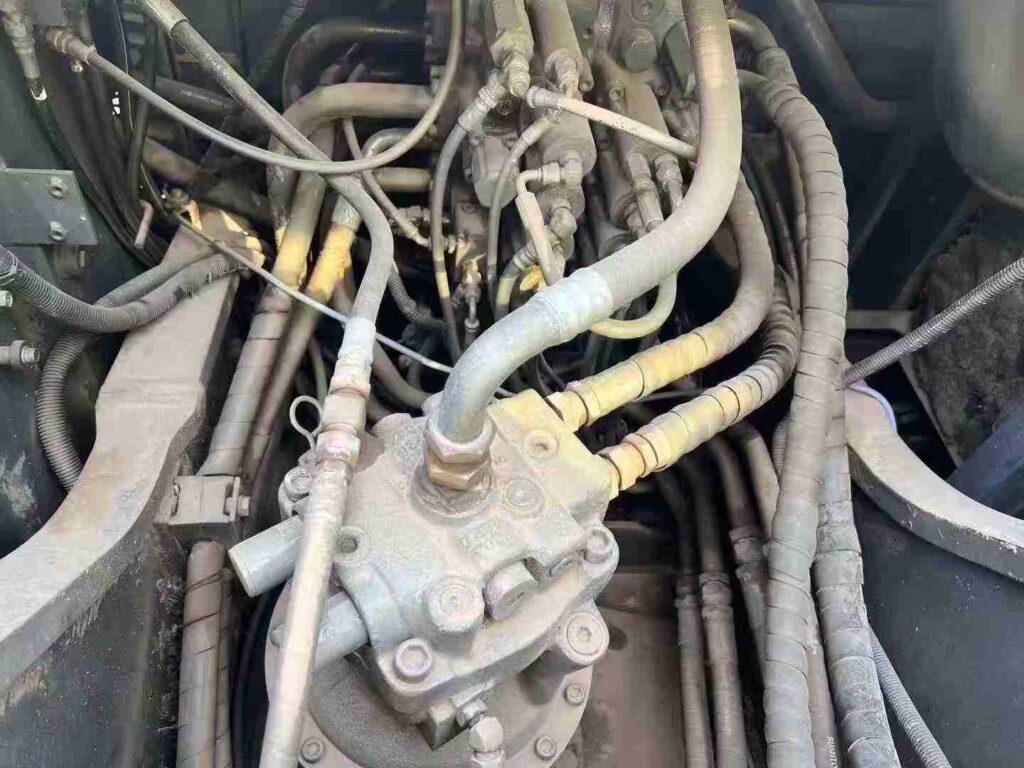 SUMITOMO 210 used excavator photo 8
