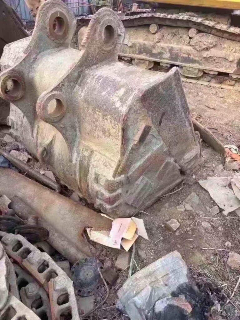 SUMITOMO 240 used excavator photo 2