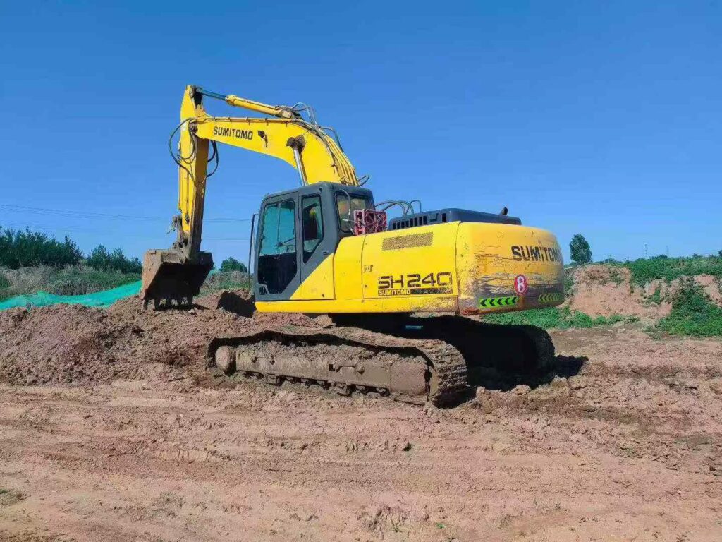 SUMITOMO 240 used excavator photo 2