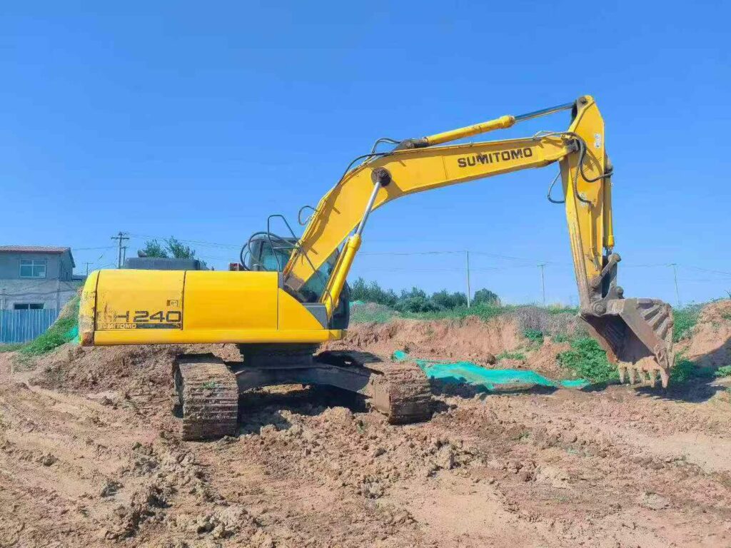 SUMITOMO 240 used excavator photo 3