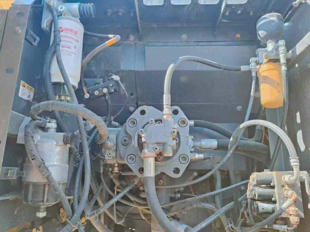 SUMITOMO 240 used excavator photo 8