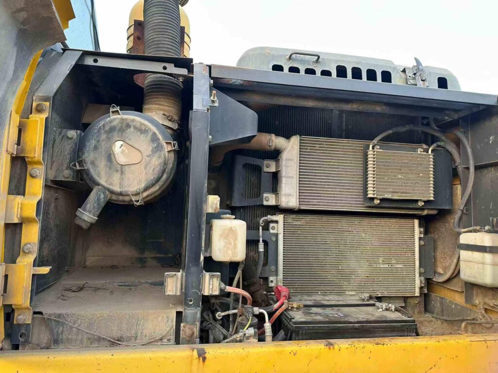 SUMITOMO 240-5 used excavator photo 3