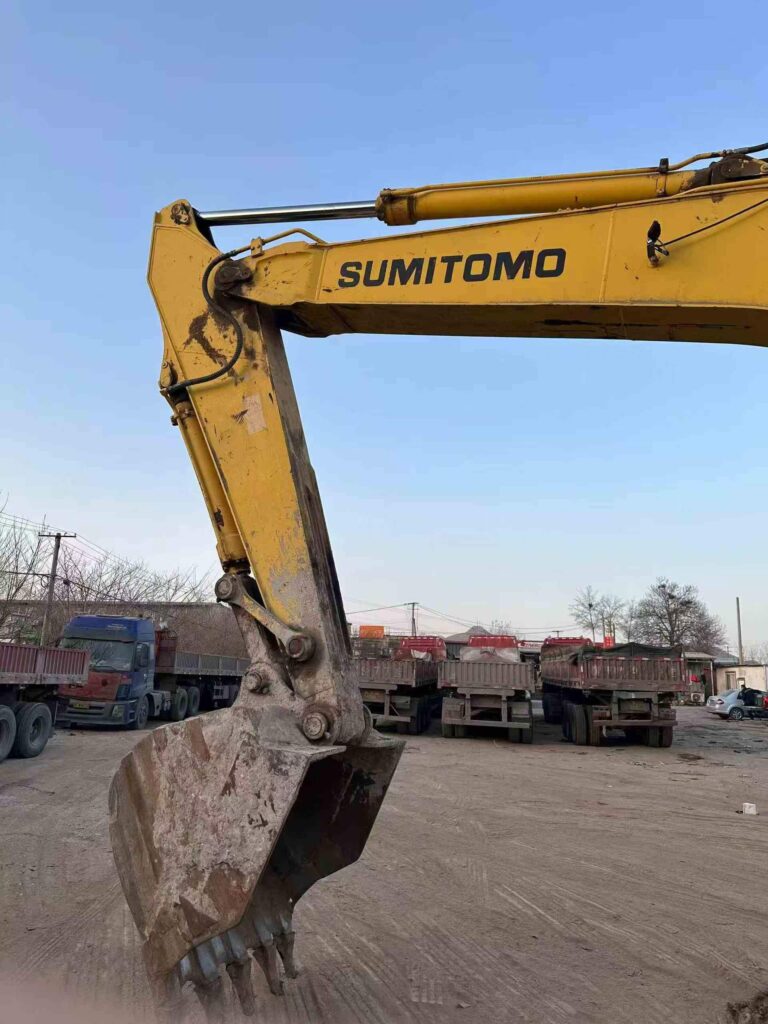 SUMITOMO 240-5 used excavator photo 4