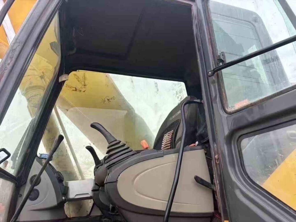 SUMITOMO 300 used excavator photo 8