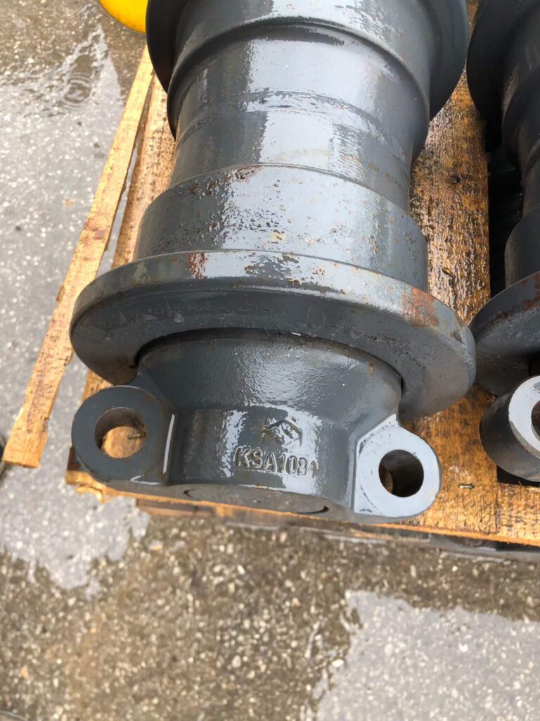 SUMITOMO 350, SUMITOMO 210, SUMITOMO 240 Track Roller spare parts photo 4