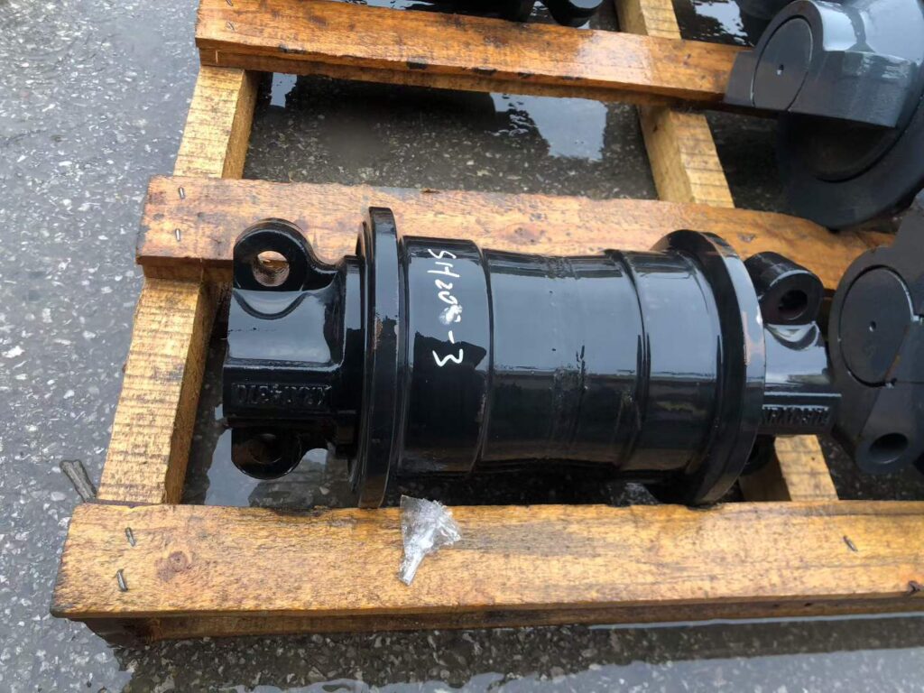 SUMITOMO 350, SUMITOMO 210, SUMITOMO 240 Track Roller spare parts photo 7
