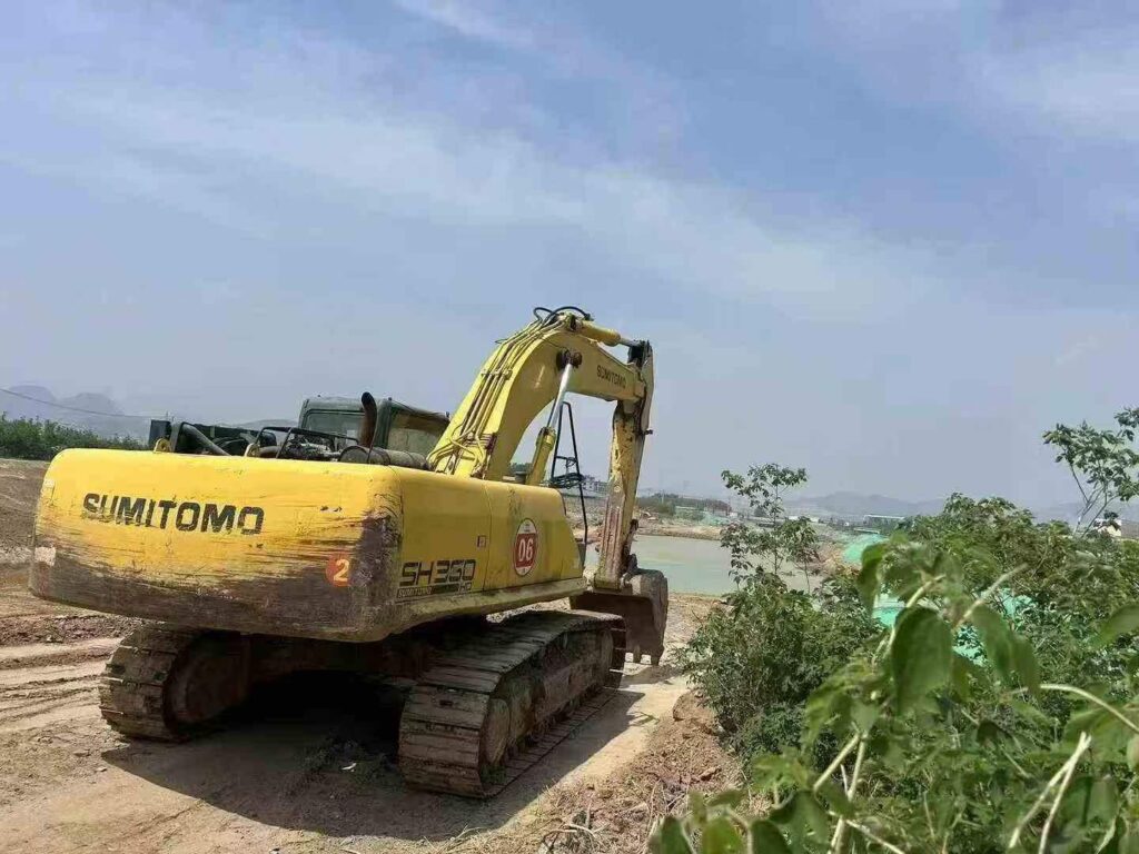 SUMITOMO 360 used excavator photo 2