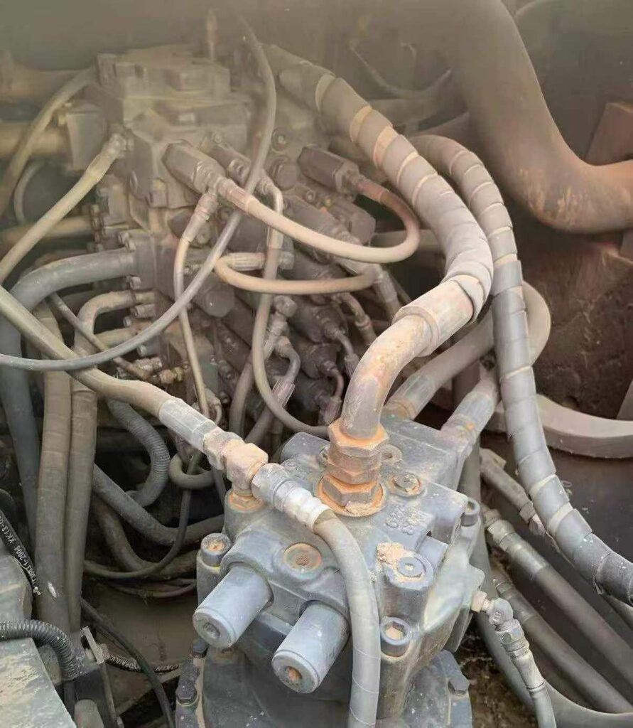 SUMITOMO SH210A5 used excavator photo 5