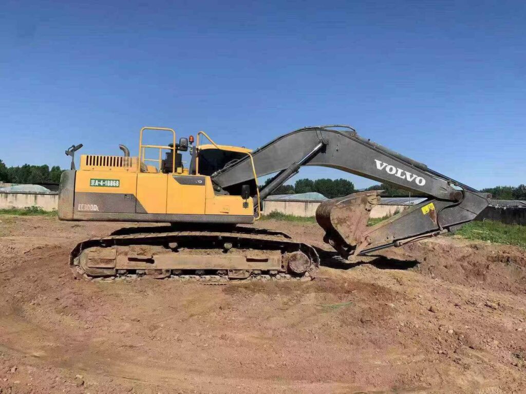 VOLVO EC300DL used excavator photo 3
