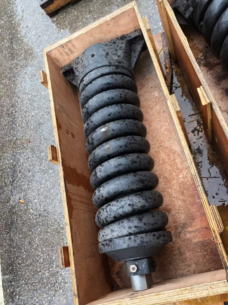 VOLVO 460, VOLVO 360, VOLVO 380 Idler and Recoil Spring Assembly spare parts photo 6