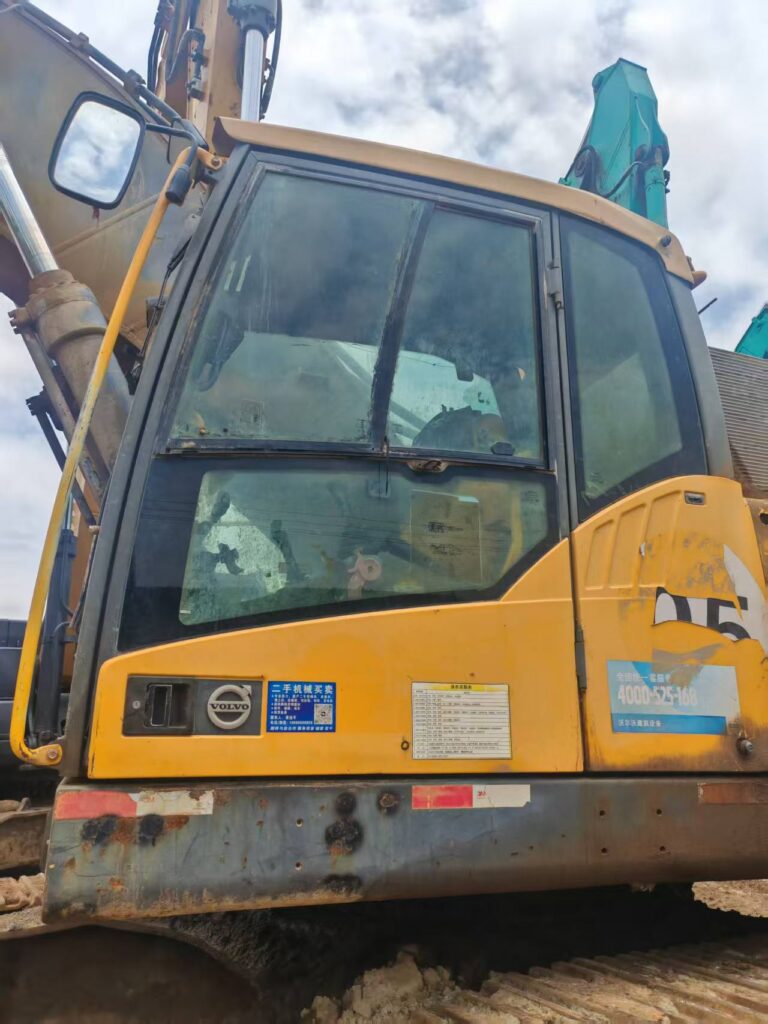 VOLVO 480 Cab / Body Parts