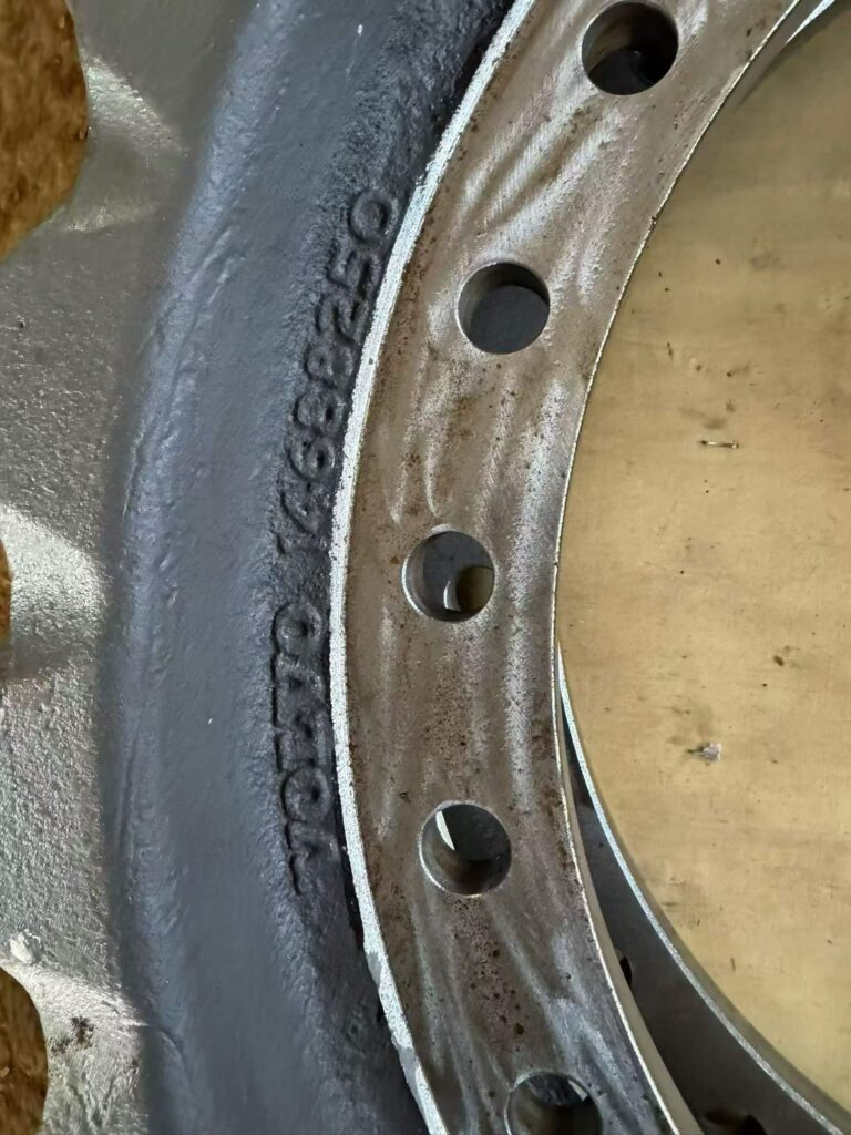 VOLVO 500 Drive Sprocket / Drive Gear spare parts photo 3