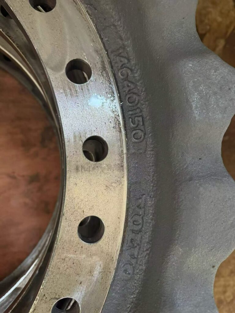 VOLVO 500 Drive Sprocket / Drive Gear spare parts photo 4