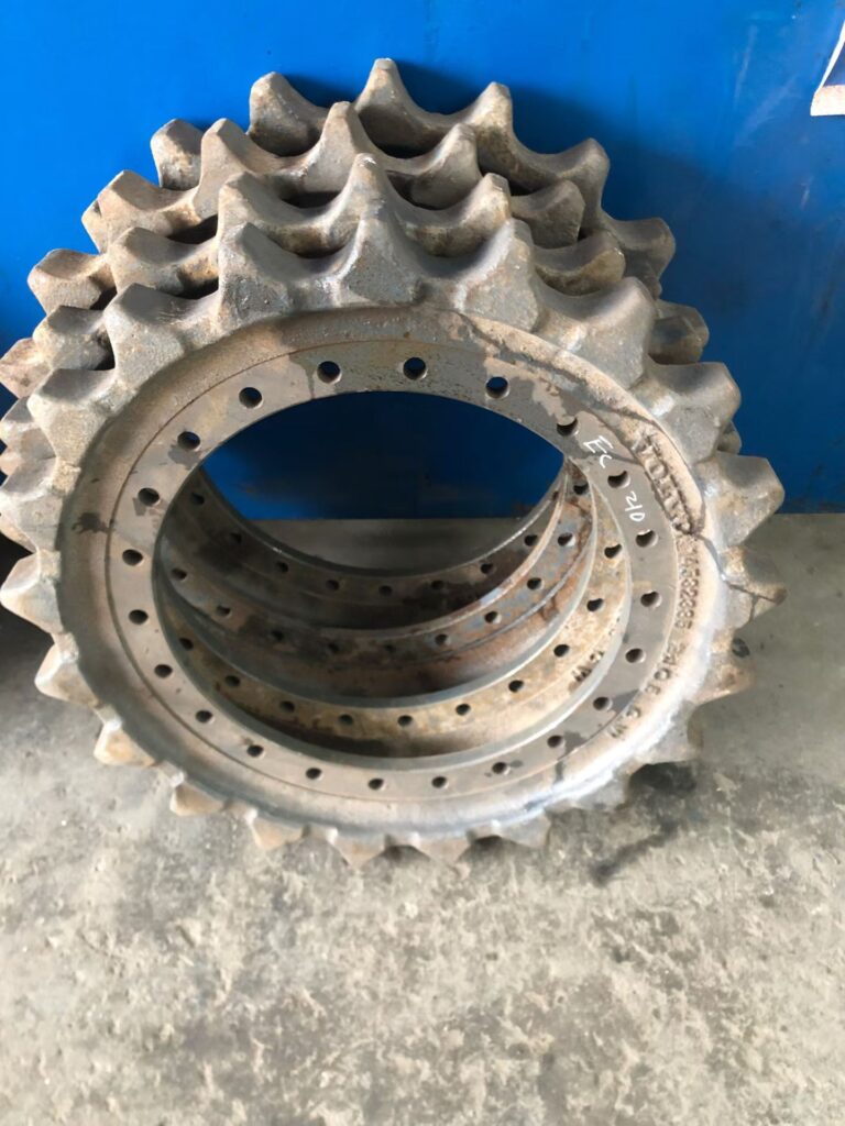 VOLVO 55, VOLVO 60, VOLVO 210, DOOSAN 55 Drive Sprocket / Drive Gear spare parts photo 7