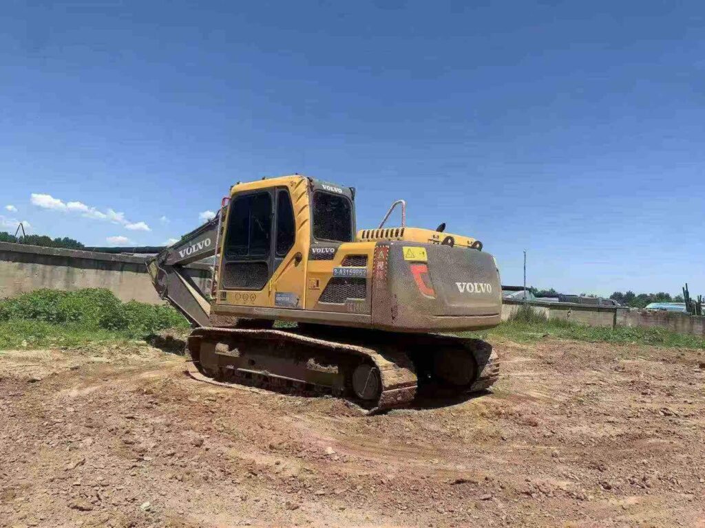 VOLVO EC140DL used excavator photo 2