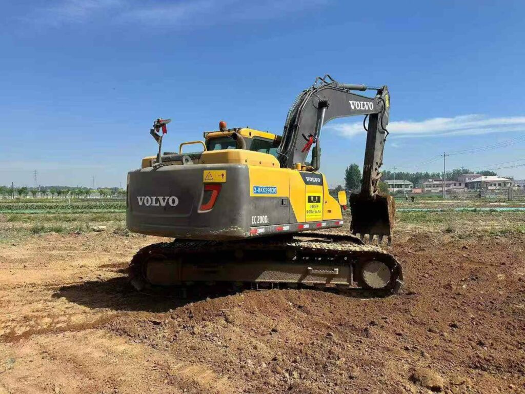 VOLVO EC170DL used excavator photo 1