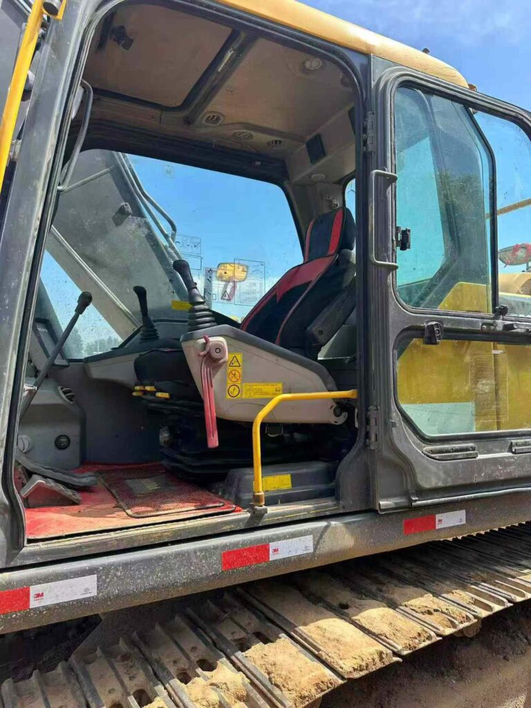 VOLVO EC170DL used excavator photo 9