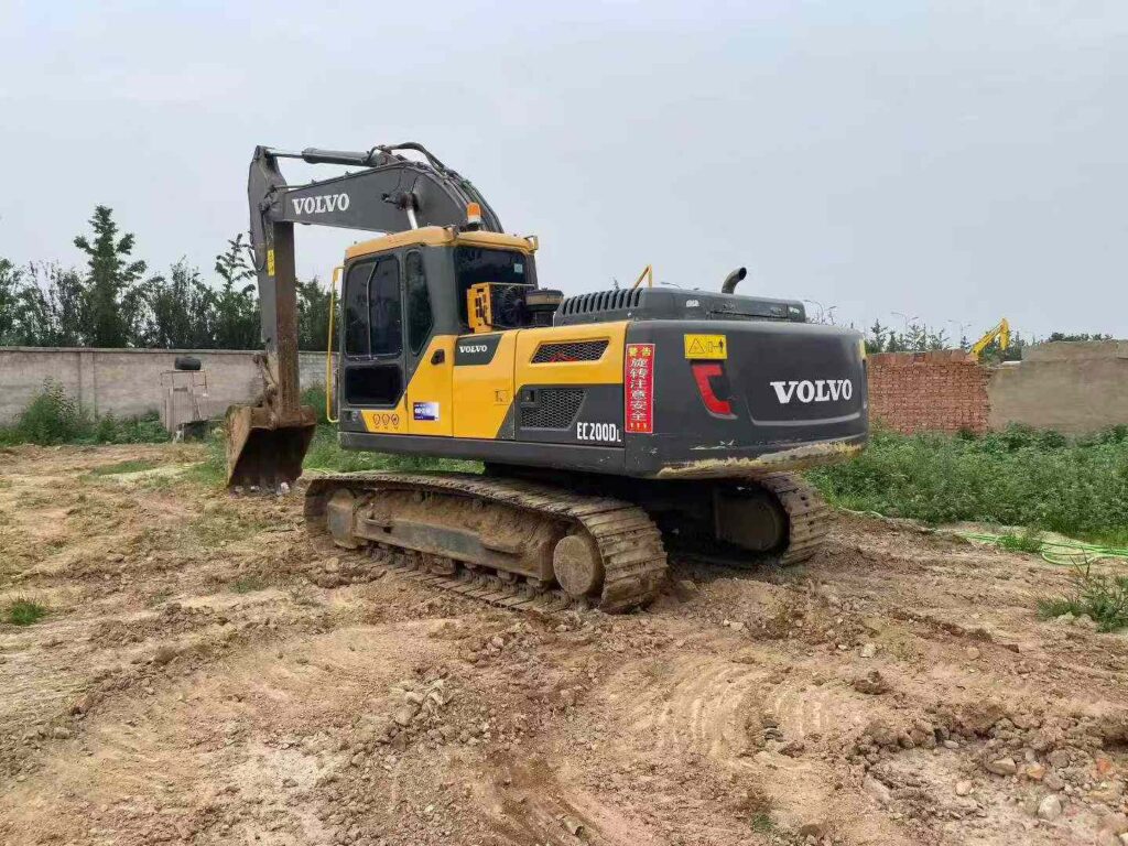 VOLVO EC200DL used excavator photo 6