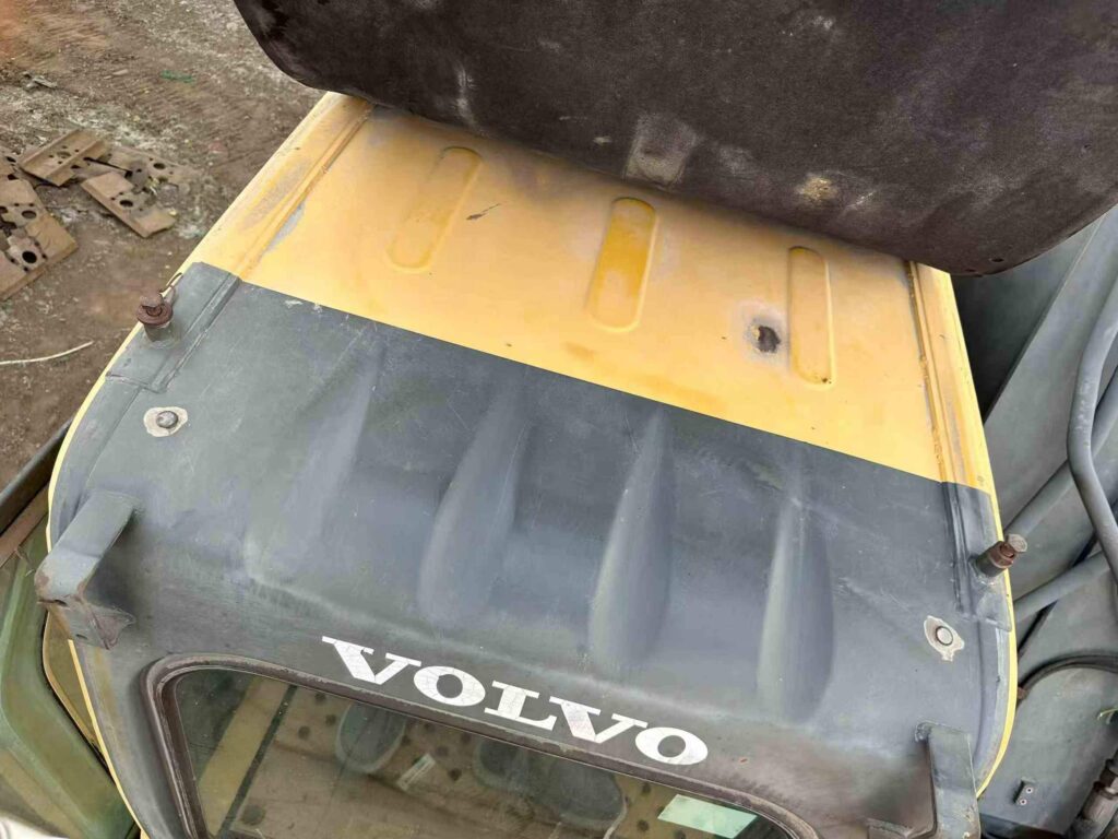 VOLVO EC290 used excavator photo 3