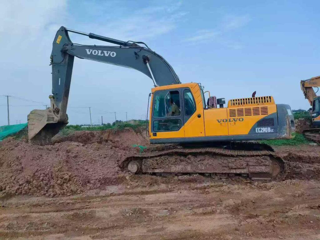 VOLVO EC290 used excavator photo 1