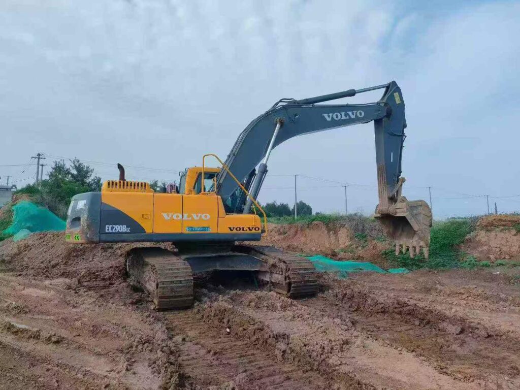VOLVO EC290 used excavator photo 3