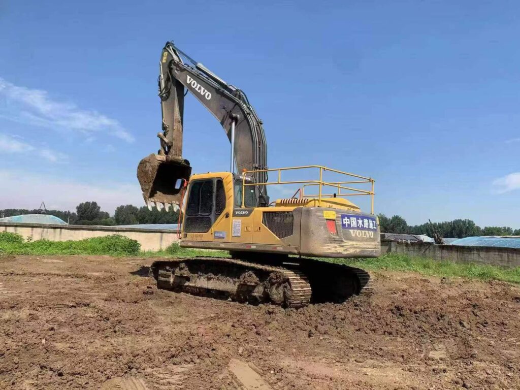 VOLVO EC290DL used excavator photo 2