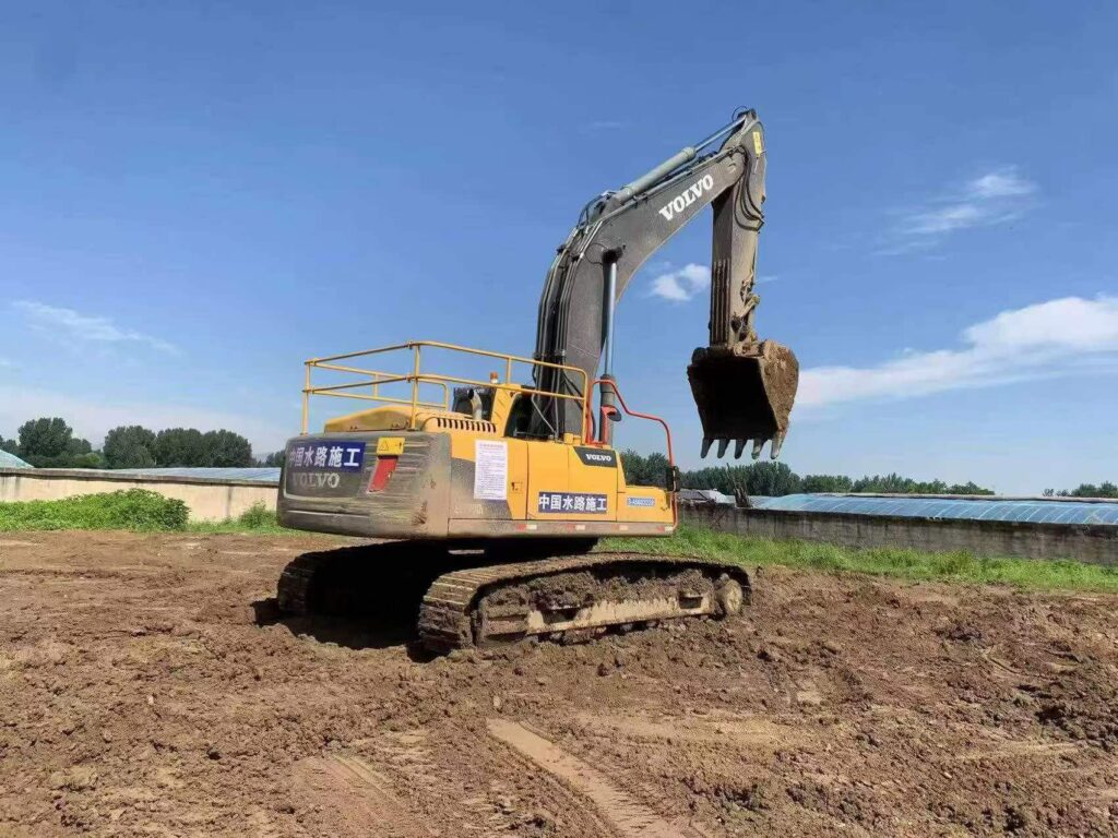 VOLVO EC290DL used excavator photo 4