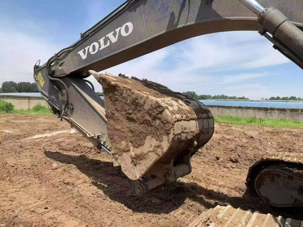 VOLVO EC290DL used excavator photo 9