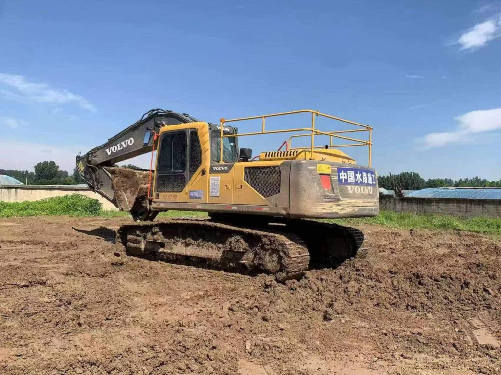 VOLVO EC290DL used excavator photo 2