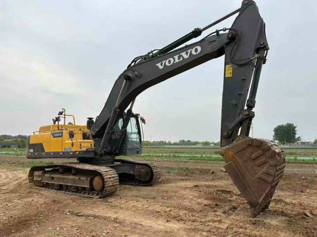 VOLVO EC350 used excavator photo 2