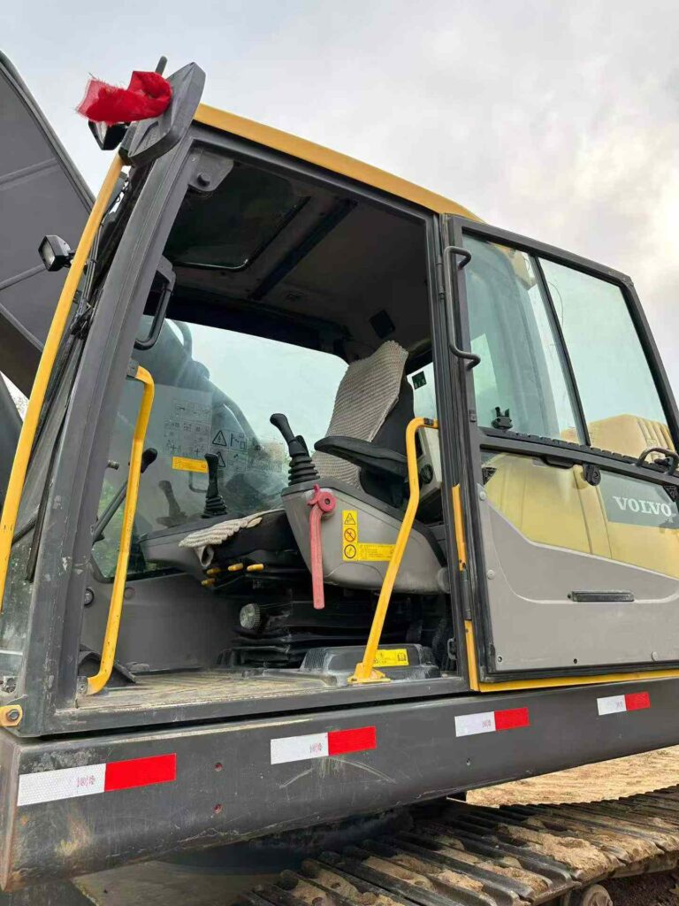VOLVO EC350 used excavator photo 6