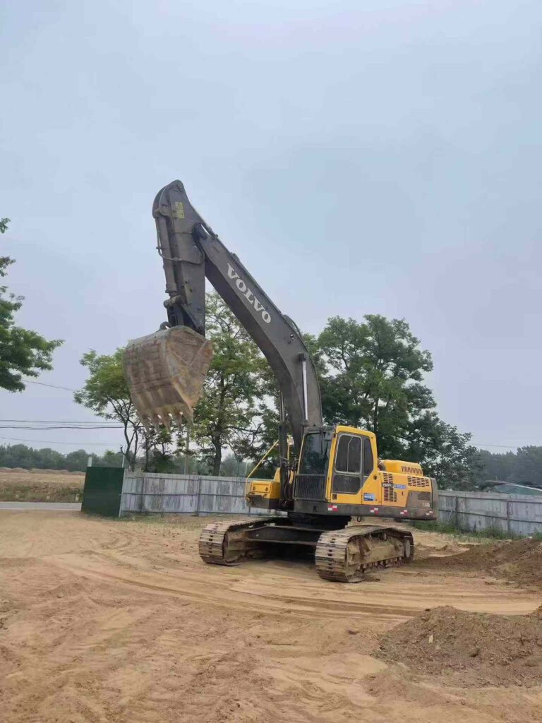 VOLVO EC360 used excavator photo 1