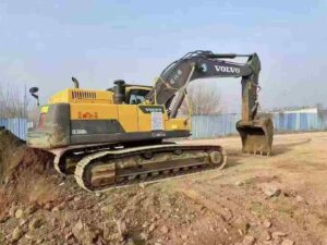 VOLVO EC380 used excavator photo 1