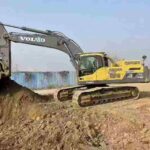VOLVO EC380 used excavator photo 2