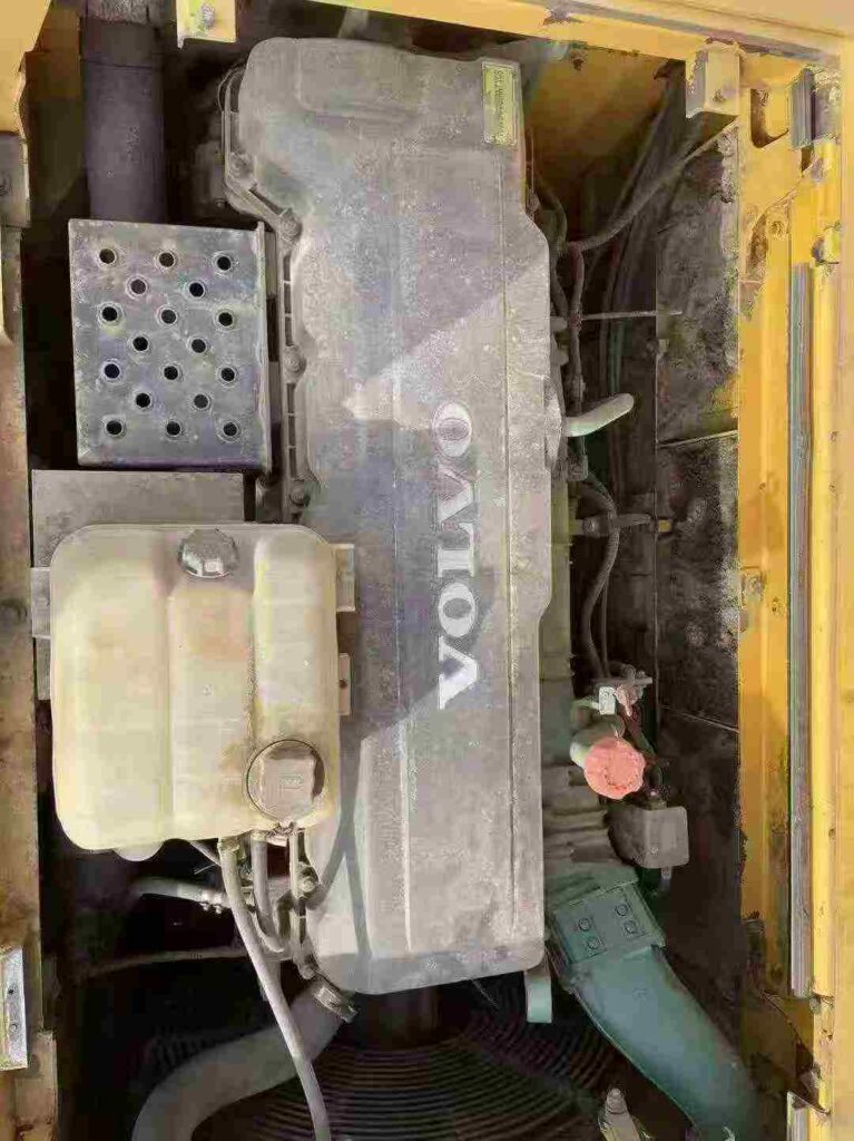 VOLVO EC380 used excavator photo 6