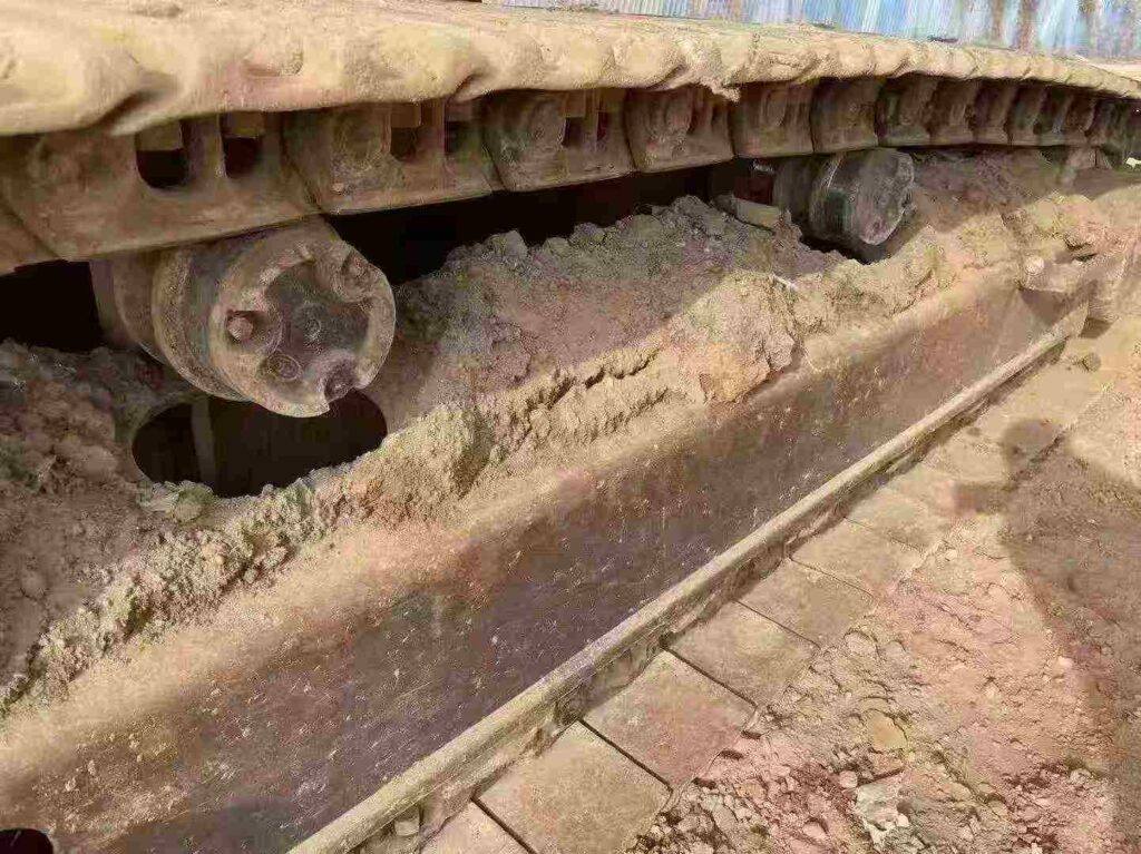 VOLVO EC380 used excavator photo 9