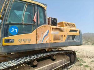 VOLVO EC380 used excavator photo 1