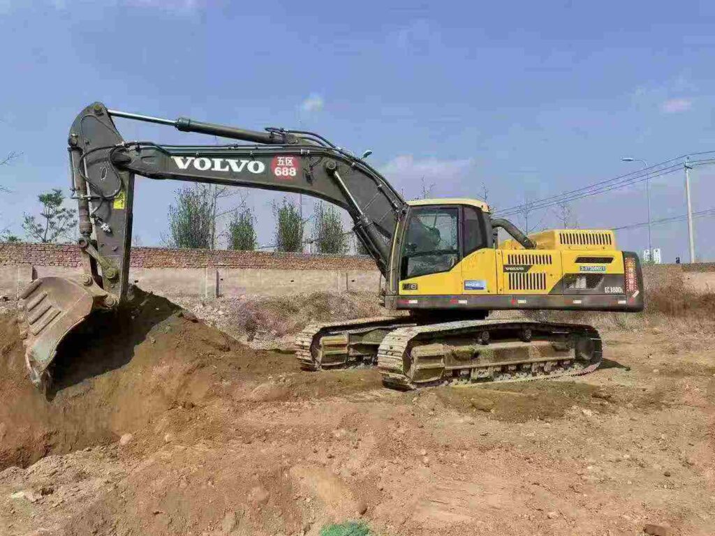 VOLVO EC380 used excavator photo 1
