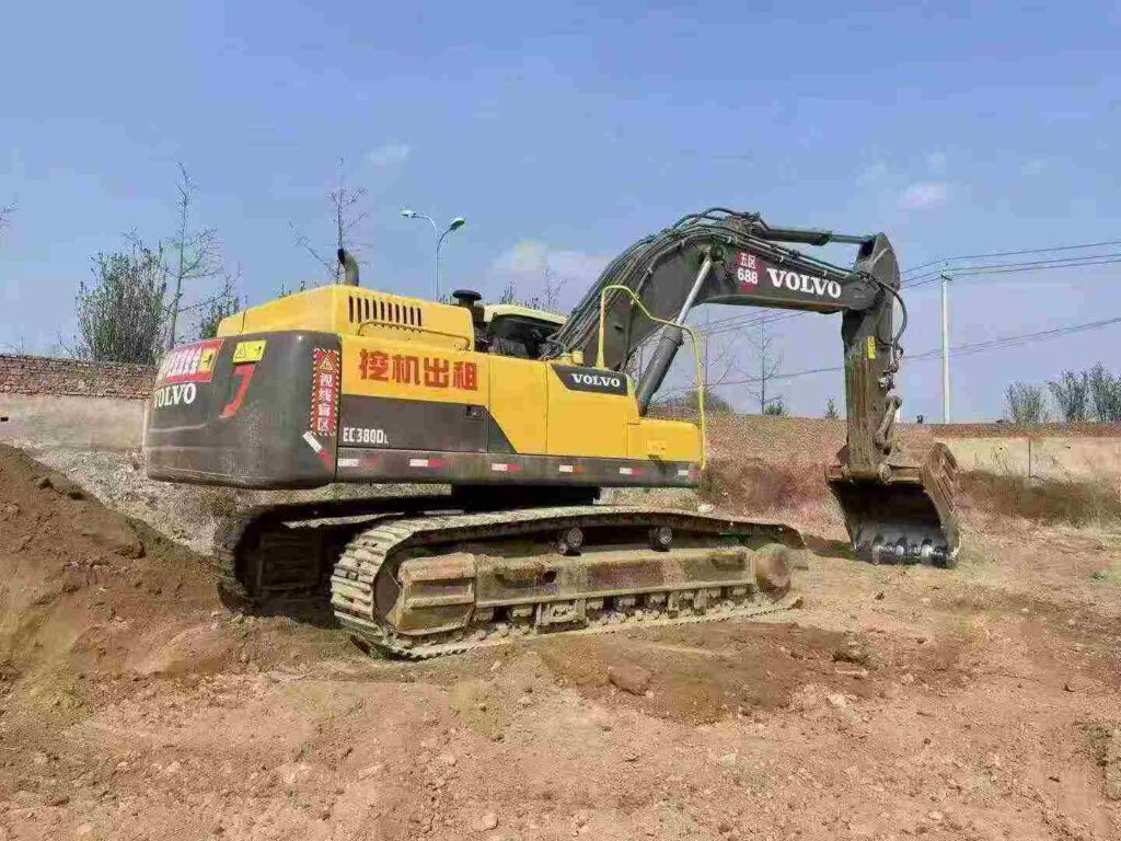 VOLVO EC380 used excavator photo 3