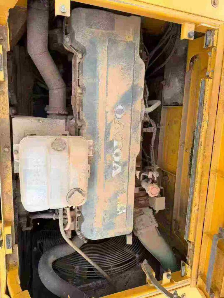 VOLVO EC480D used excavator photo 7