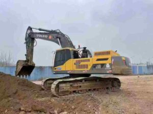 VOLVO EC480D used excavator photo 1