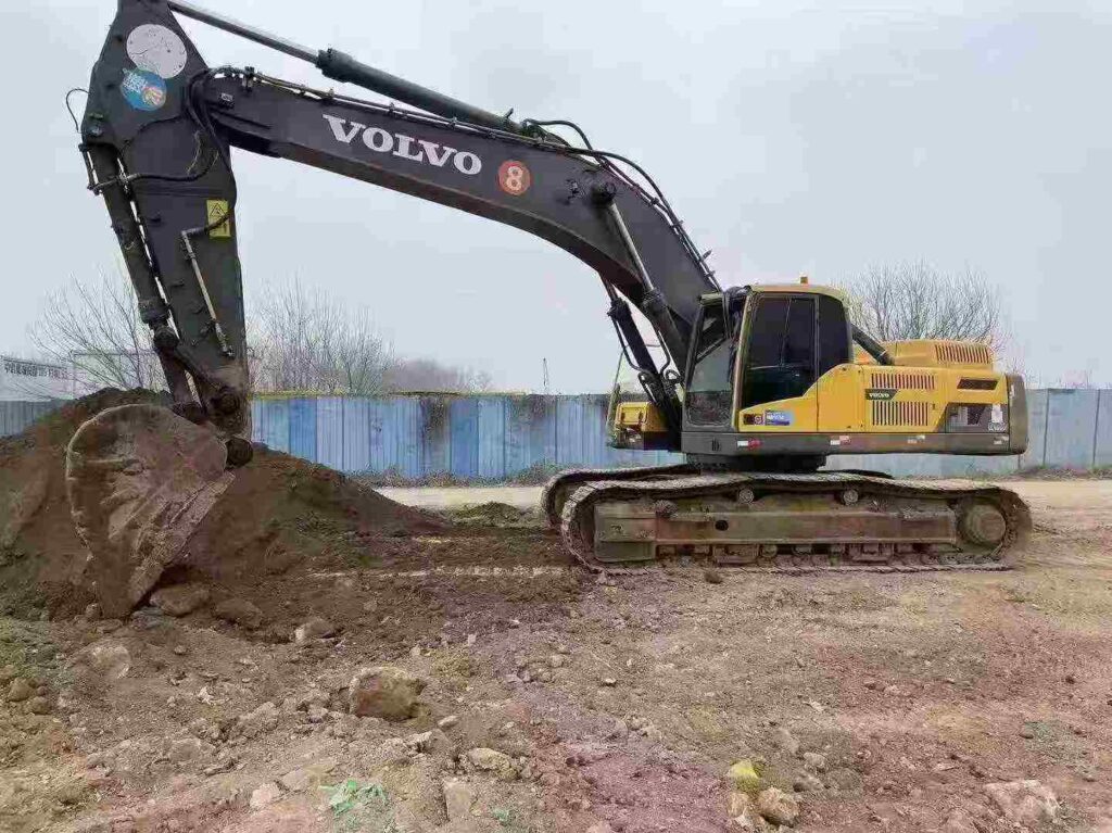 VOLVO EC480D used excavator photo 4
