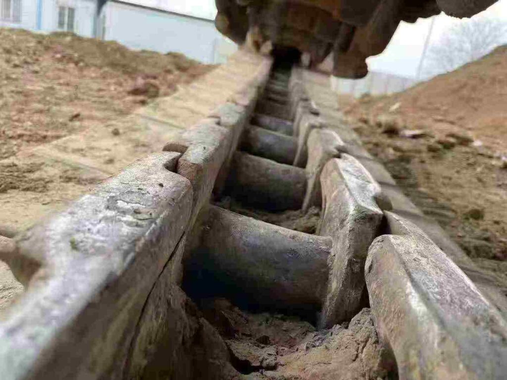 VOLVO EC480D used excavator photo 8