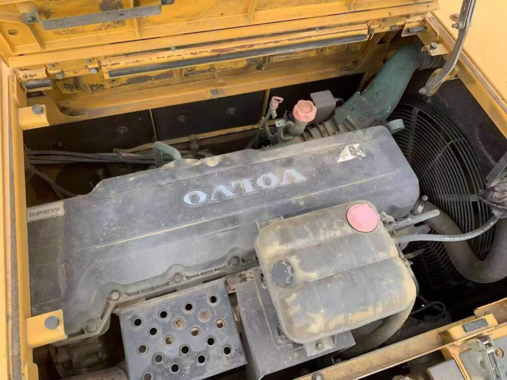 VOLVO EC480DL used excavator photo 4