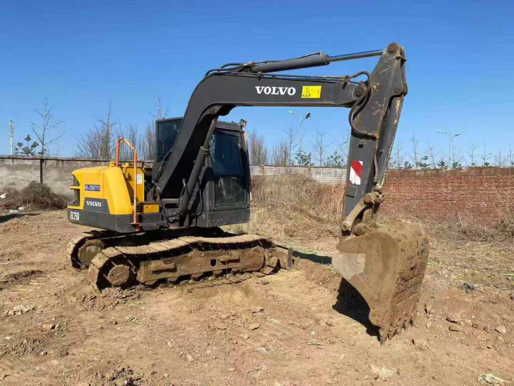 VOLVO EC75DL used excavator photo 2