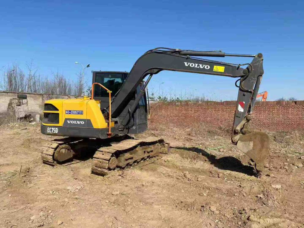 VOLVO EC75DL used excavator photo 4