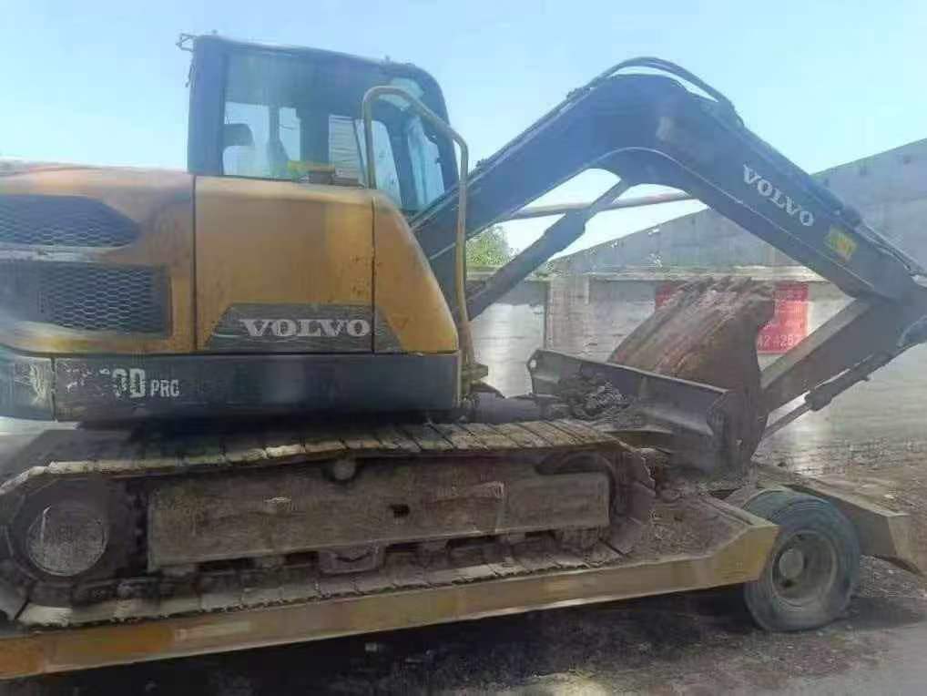 VOLVO EC80 used excavator photo 1
