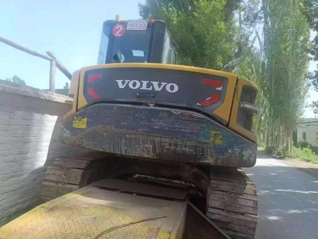 VOLVO EC80 used excavator photo 2