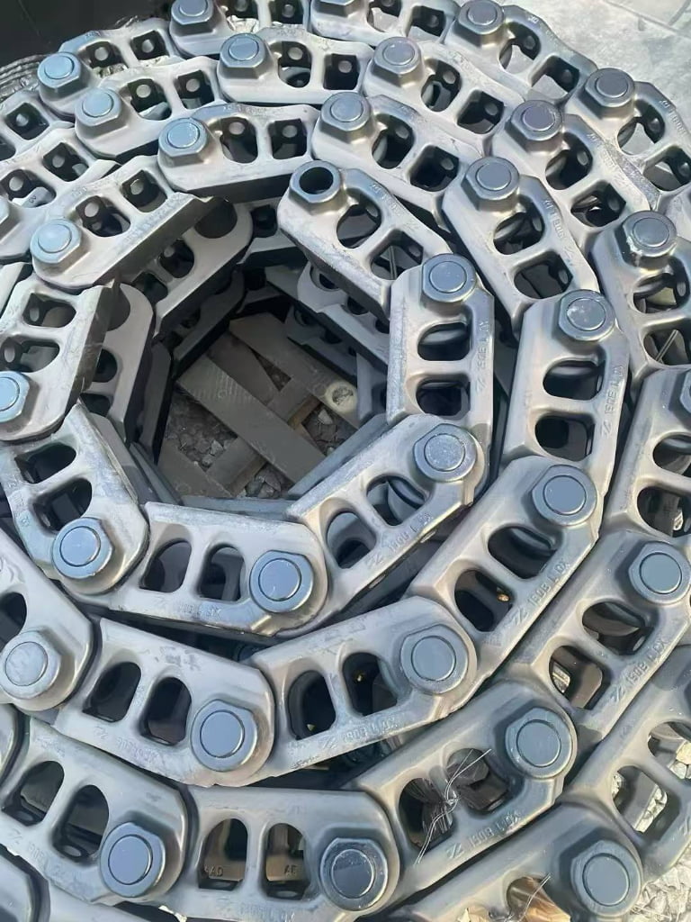 VOLVO, SDLG Track Chain Assembly spare parts photo 3